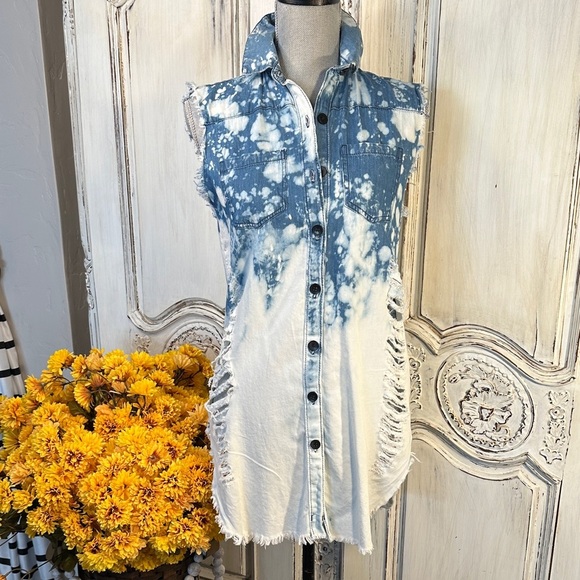 Thrill Jeans Dresses & Skirts - Thrill Jeans Sleeveless Denim Tie-Dye Shirt Dress